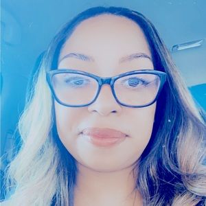 Meet your Posher, Candice